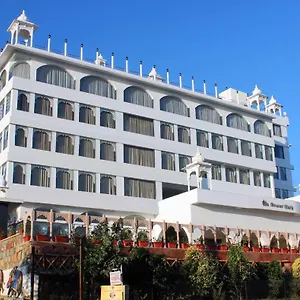 https://mewargarh-red-tullip-hotels.udaipurhotels.org