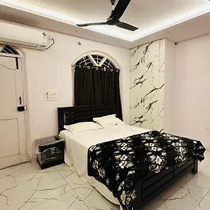https://the-blue-house.mysorehotels.org